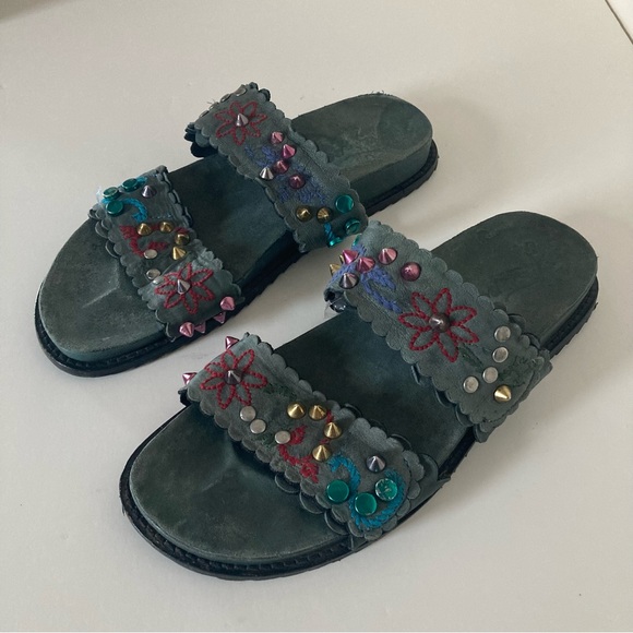 Free People Shoes - Free People Boho Floral Slip on Sandals size 8